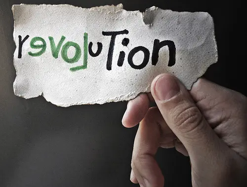 montar una revolución