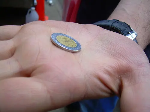 2 monedas nueva economía