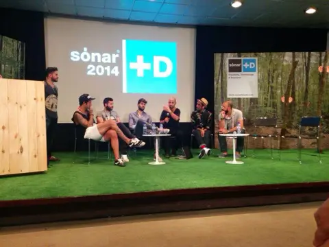 Stand OUT meets Sonar festival