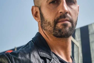 estoy en contra. isra garcia