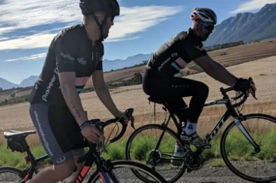 desafío deportivo por una buena causa - Ride to Afrika Burn