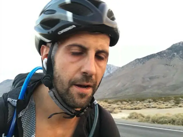 Sobrepasado y abrumado por la aventura