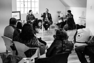 La mejor educación disruptiva es aquella que te hace sobresalir de ti mismo y no del resto - Stand OUT Program...