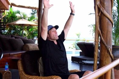 Una de las técnicas que incluyo en el hack de ultraproductividad "la gran mañana", una técnica de alto rendimiento el ejercicio Priming de tony Robbins, una combinación entre respiraciones, meditación, generosidad, enfoque y acción...