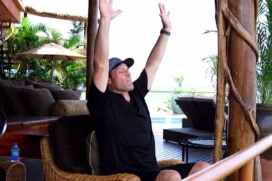 Una de las técnicas que incluyo en el hack de ultraproductividad "la gran mañana", una técnica de alto rendimiento el ejercicio Priming de tony Robbins, una combinación entre respiraciones, meditación, generosidad, enfoque y acción...