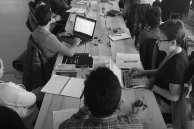 La educación convencional debe ser derrocada en su lugar necesitamos la educación que desarrolle el potencial ilimitado que reside en el ser humano...