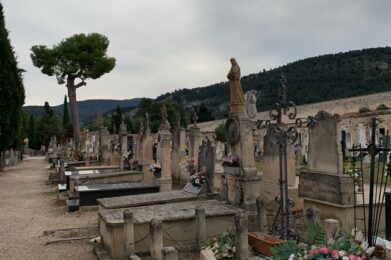 Por qué pasear por el cementerio te ayuda a ser mejor persona...