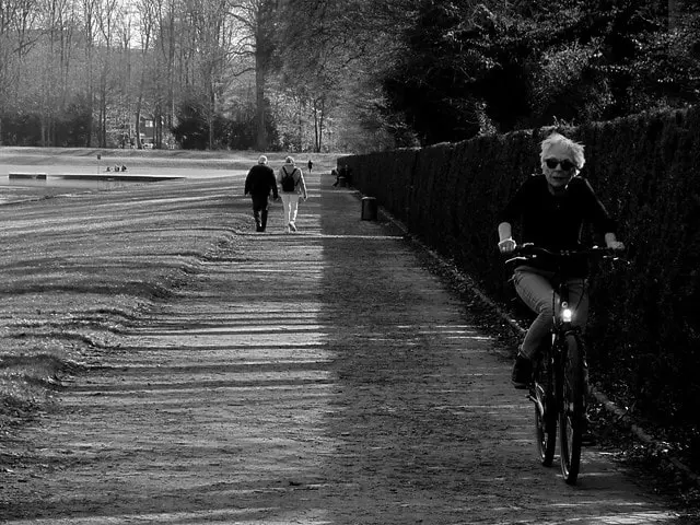 continúa hacia delante, imparable