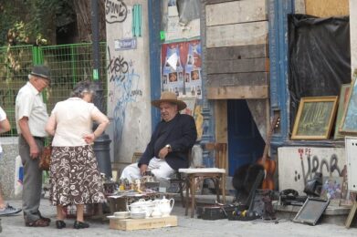 vender a amigos y vender a forasteros