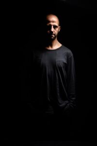 Isra García - Acepta la oscuridad