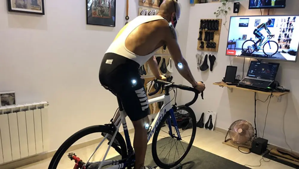 isra garcía preparándose para el Ultraman Holístico