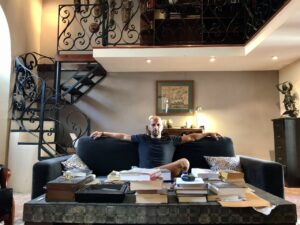 experimento sobre Limitar la comunicación diaria a 4.000 palabras escritas y habladas