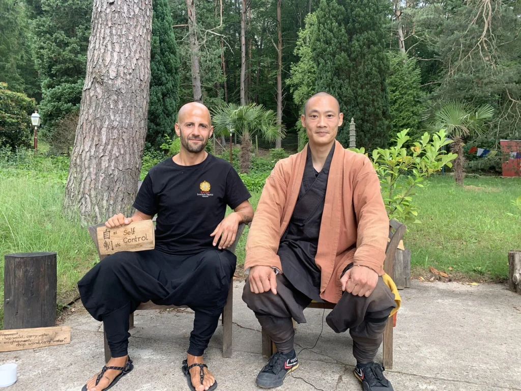 entrevista al maestro shaolin shi heng yi por parte de isra garcia