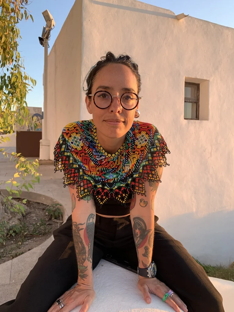 Isra García entrevista a Manuela Villegas sobre su historia, su vida, su agencia Si Señor, sobre el maltrato, la violencia de género, superar tres tratamientos contra el cáncer, growth hacking, hacer publicidad con sentido y marketing que funciona