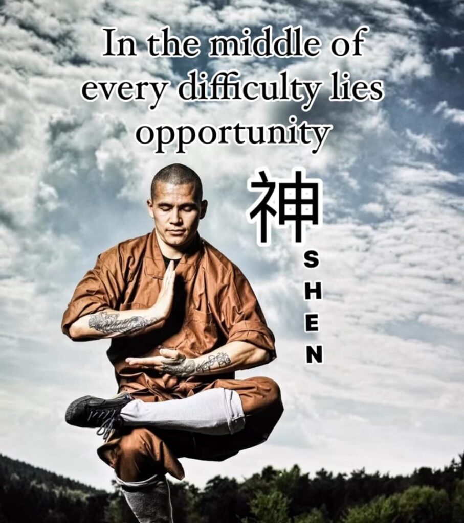 Coach Shen - Xiao Shen ShaolinInfluencer sobre el gran estilo de vida shaolin y el espiritu shaolin y la vida estilo libre