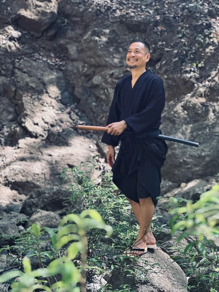 La Historia de Sensei Zen Takai (Zen Samurai): Entre la Tradición y el Presente