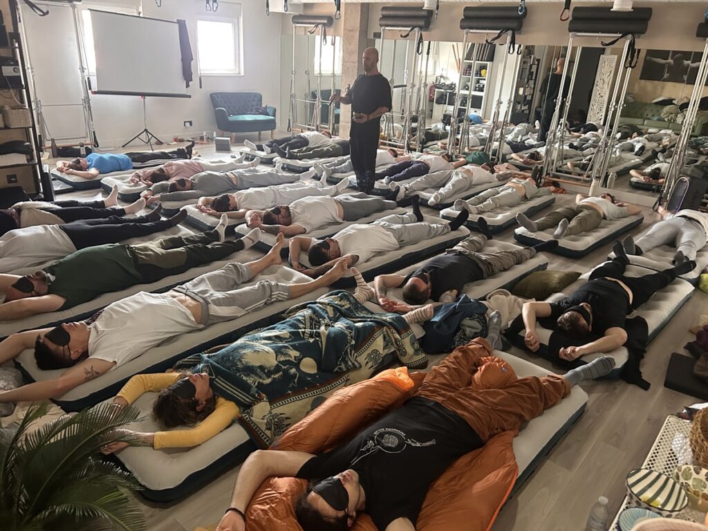 Isra Garcia presenta El Reset, la forma de llegar al estado primordial y reiniciar cuerpo, mente y espíritu sin la necesidad de tomar ninguna sustancia psicodélica