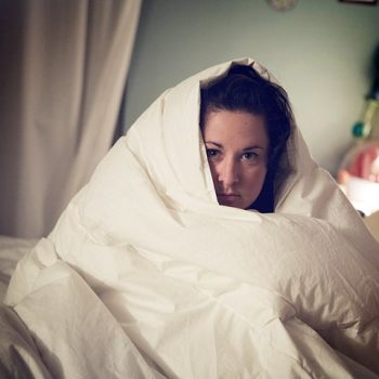Por qué necesitas salir de la cama cuanto antes...