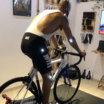 isra garcía preparándose para el Ultraman Holístico